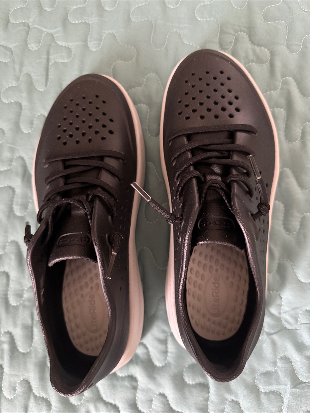 CROCS Black and White Women's LiteStride Sneakers Size 8M.